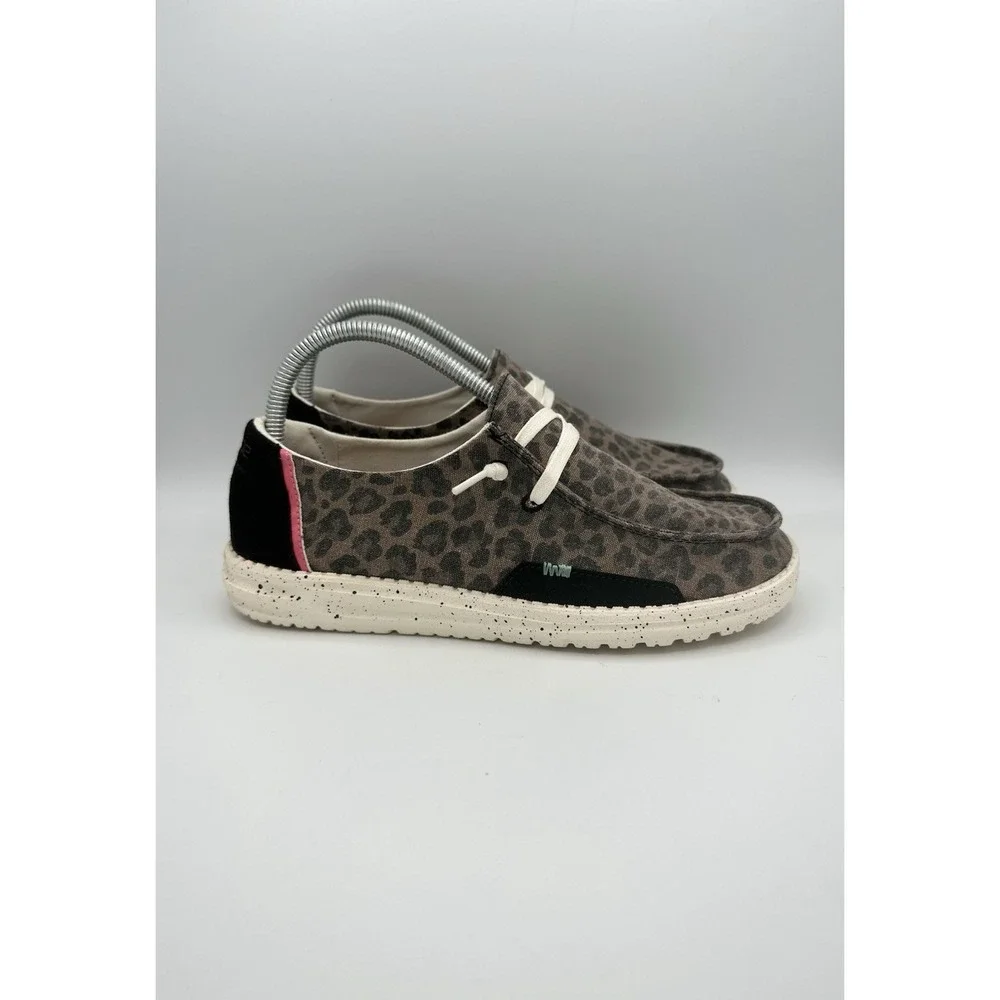 Hey Dude Wendy Jungle Brown Leopard Print Slip On Shoes Sneakers Size 8 Comfy